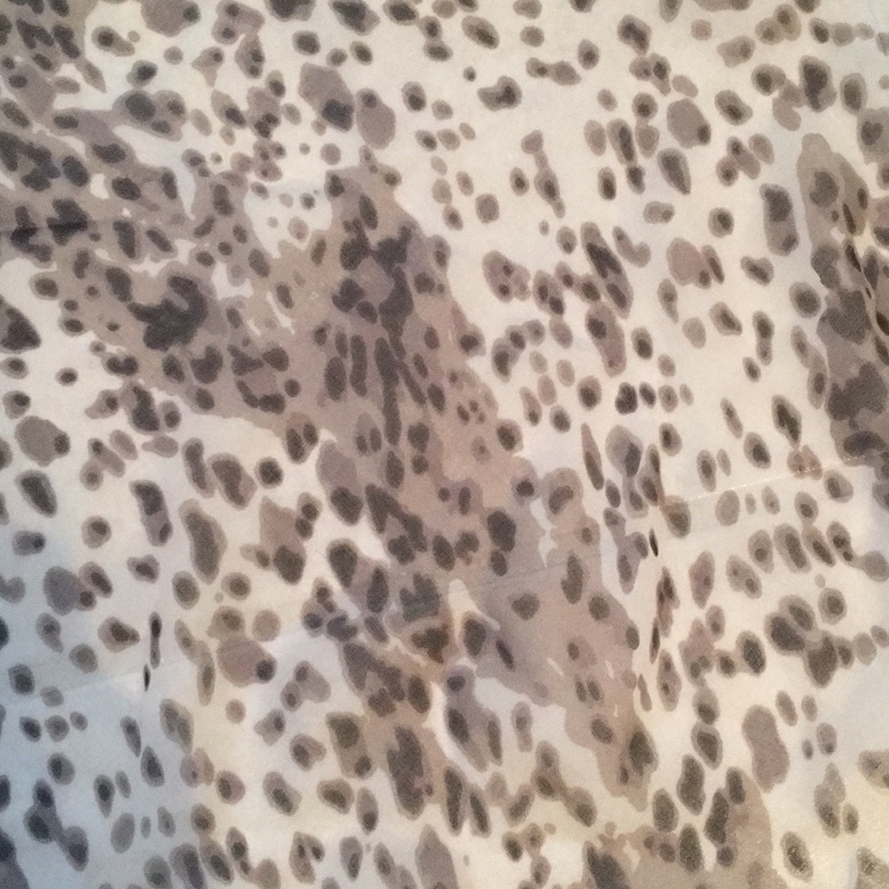 NWT Vince Camuto Scarf. - Picture 6 of 6